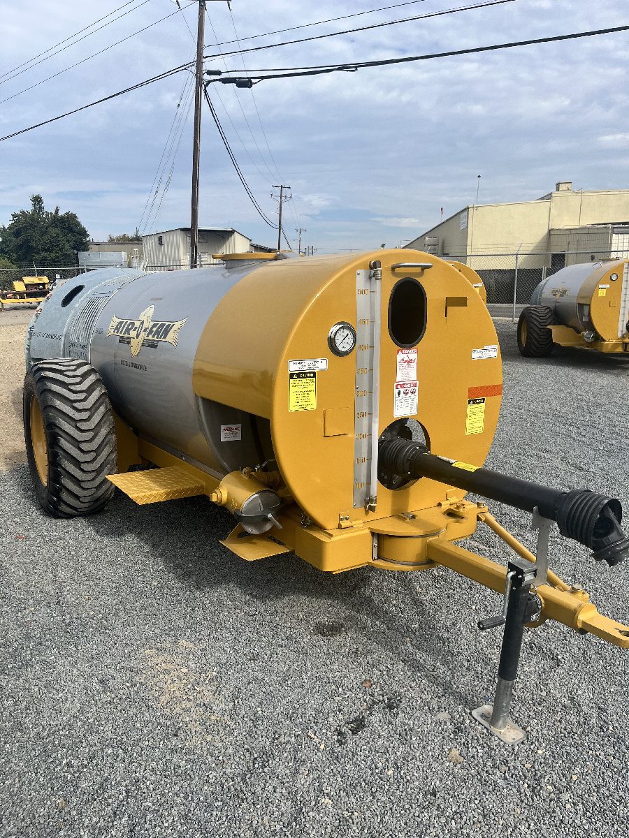 GB2-32 500 GAL TWIN-FAN SPRYR